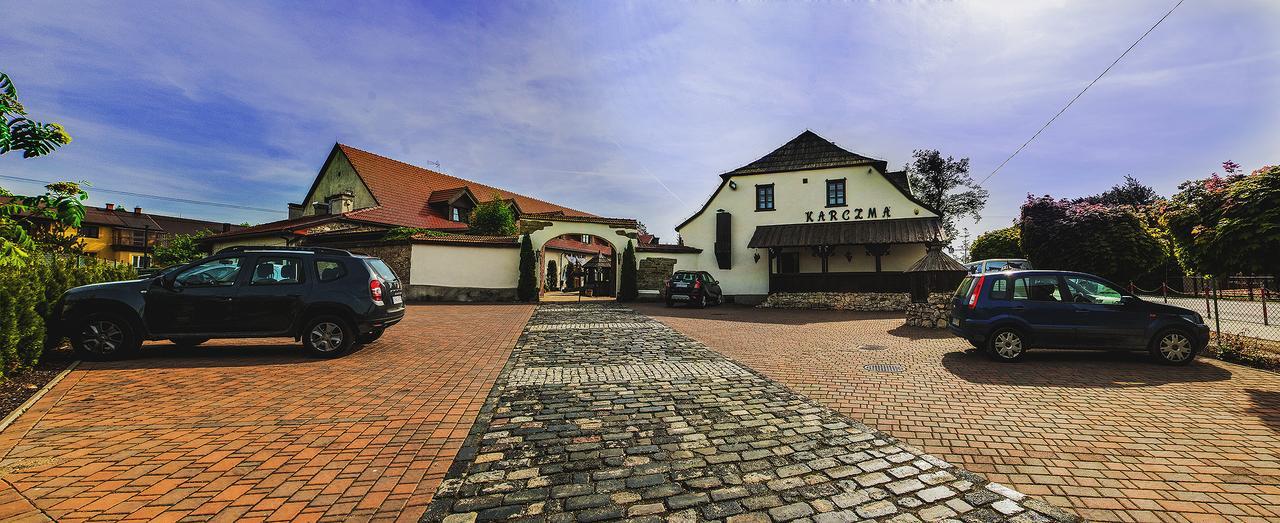 Hotel Pod Kogutkiem Krzywaczka ภายนอก รูปภาพ