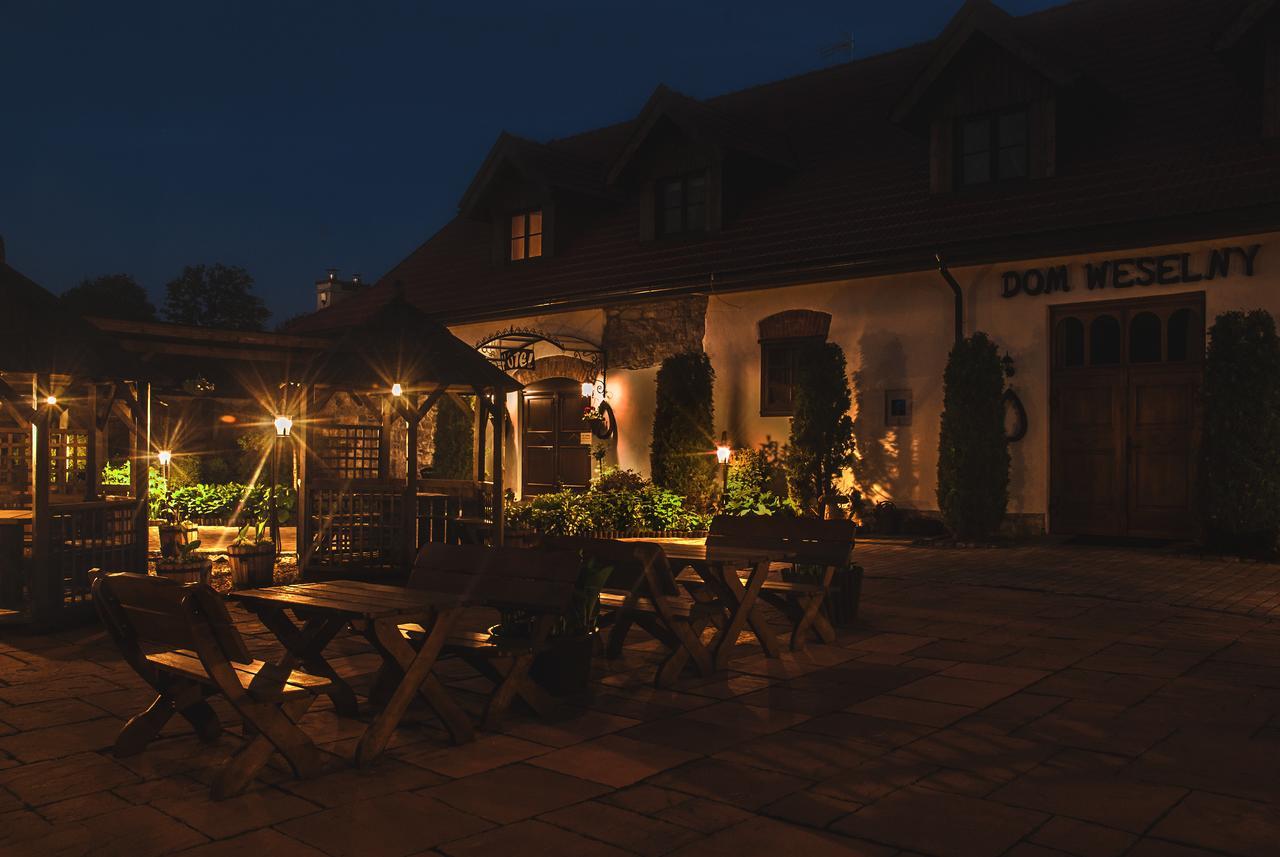 Hotel Pod Kogutkiem Krzywaczka ภายนอก รูปภาพ